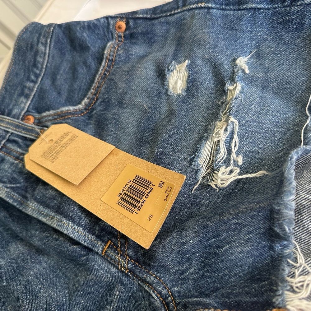 Levi’s 501 Shorts Orginal Style High Rise Women Shorts size 25 NWT - Picture 4 of 4